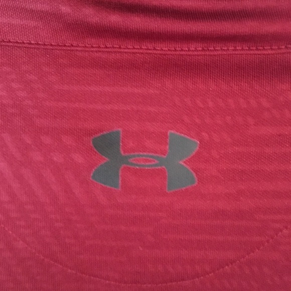 Like New Men’s Under Armour Polo Shirt Size XL - Picture 8 of 8
